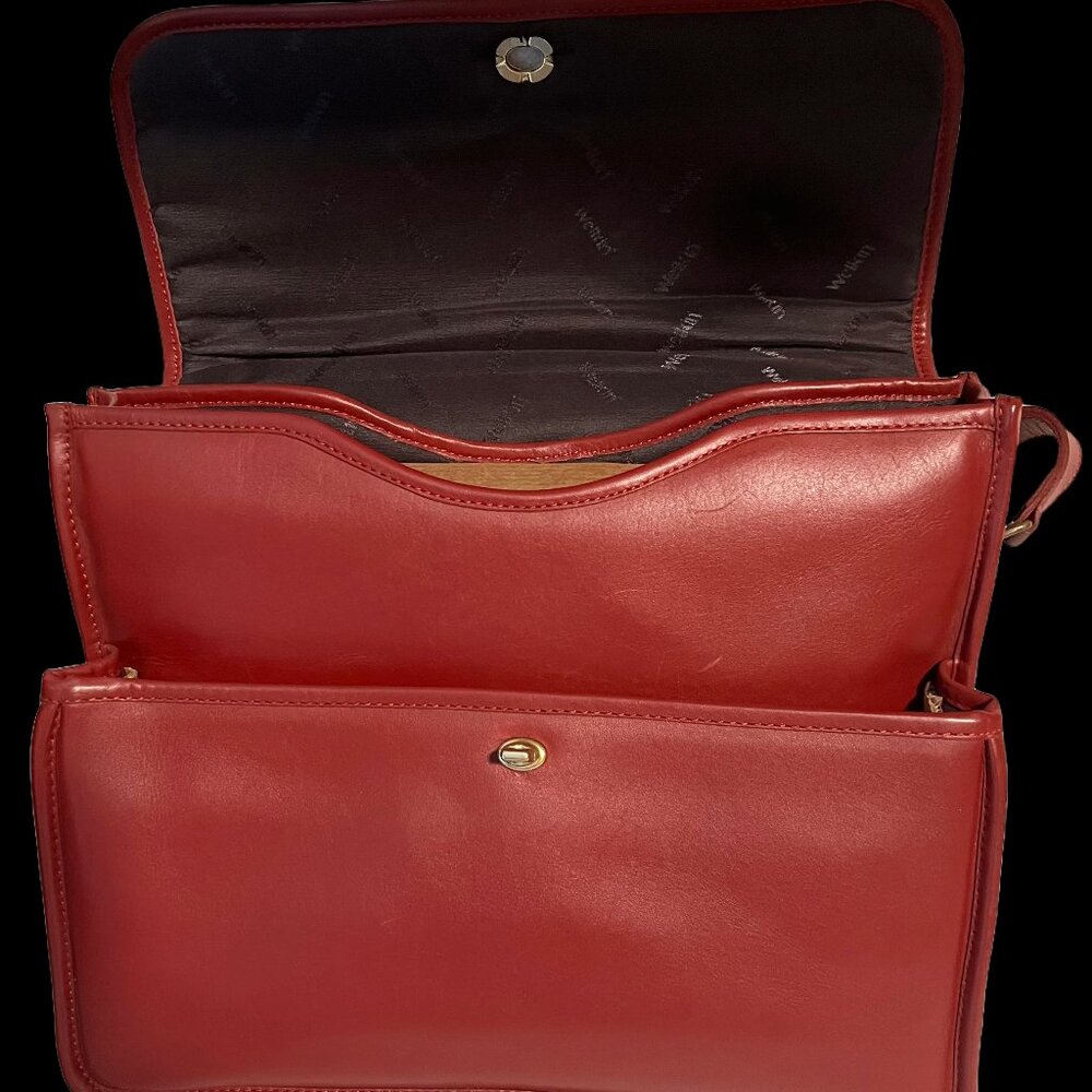Laptop bag in Royal Burgundy 100% italian full grain leather.